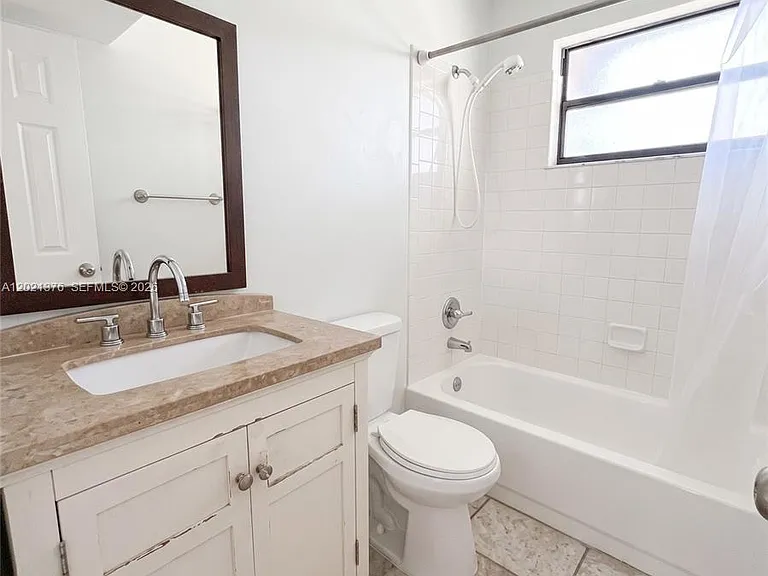 10046 Winding Lake Rd #204 — Photo 8