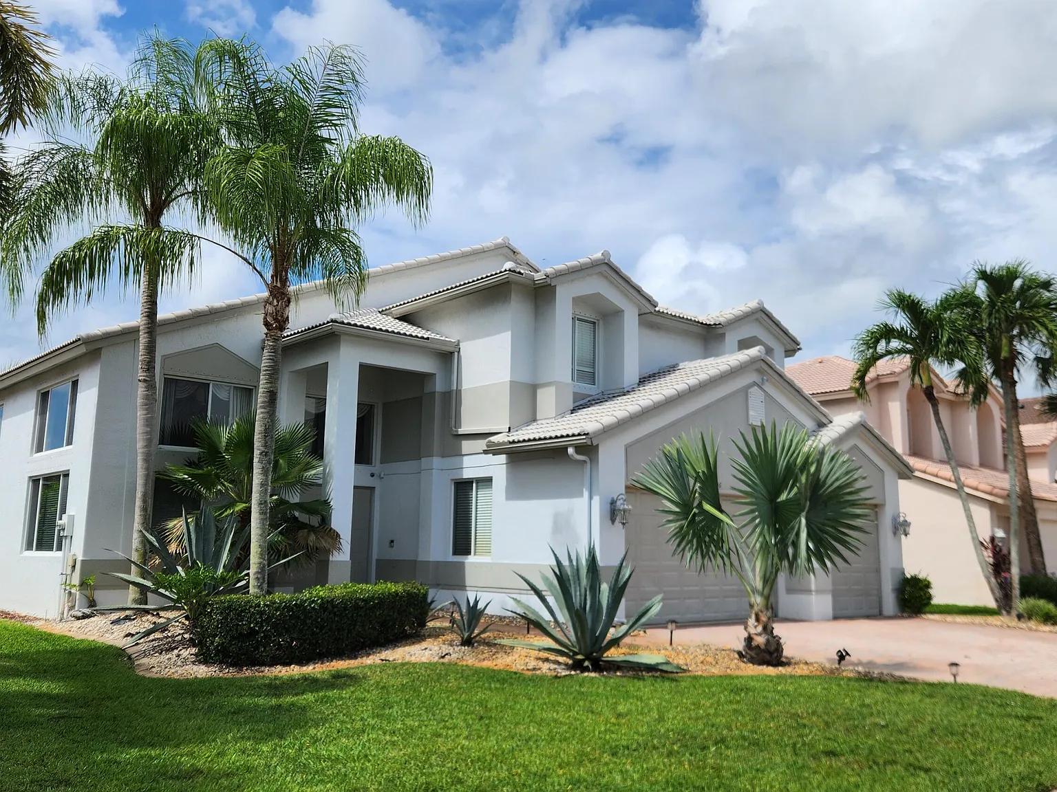 5 bed, 3.0 bath, 3375 sqft, $7,000 — Photo 2