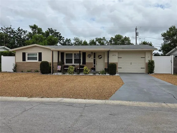4834 Gaslight Ave, Holiday, FL 34690
