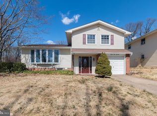 8900 Bloomfield Pl, Philadelphia, PA 19115