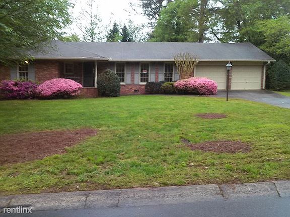 2nd image of 2278 Ithica Dr SE