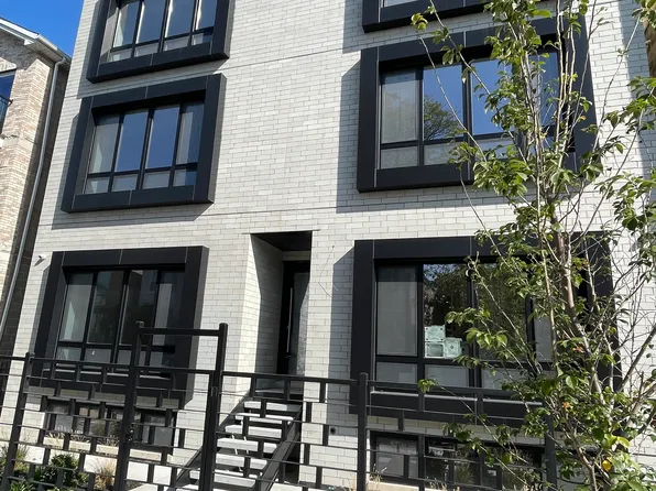 721 N Elizabeth St #3, Chicago, IL 60642