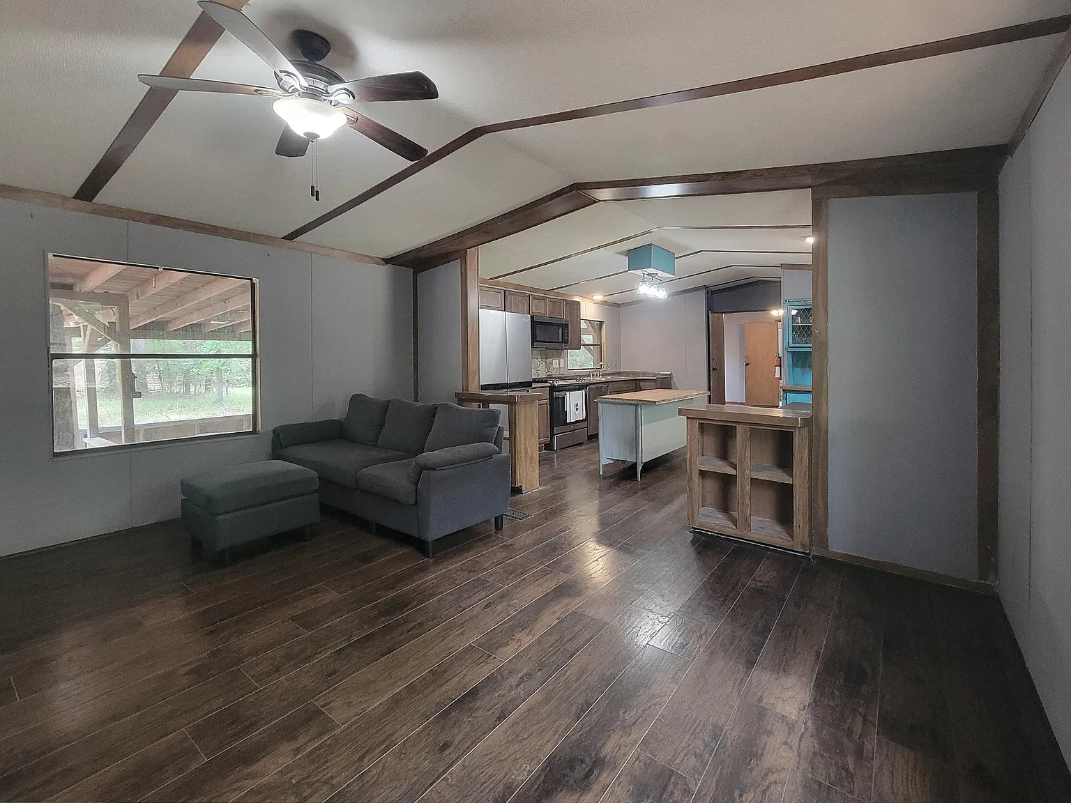 2 bed, 2.0 bath, 960 sqft, $1,250 — Photo 4