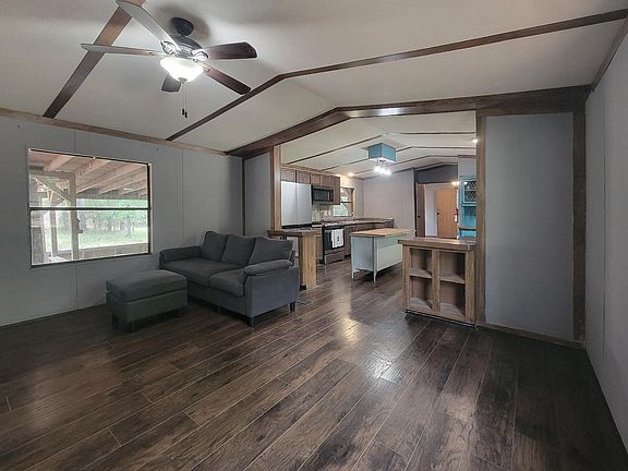 4th image of 124 Mockingbird Ln