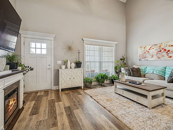 4th image of 1101 Watercress Ct
