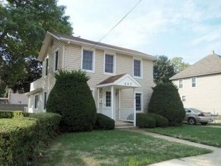 403 W Racine St — Photo 1