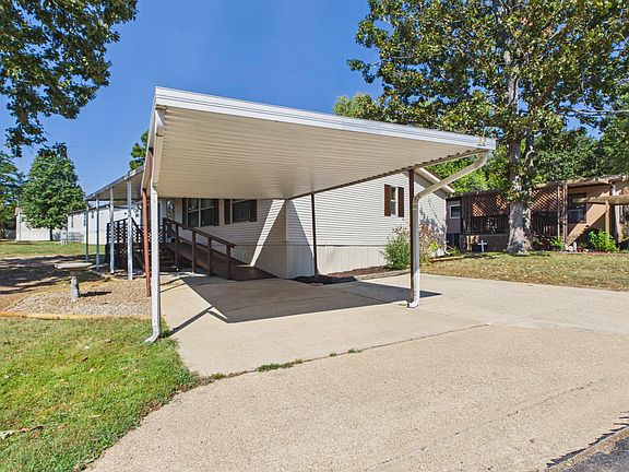 2nd image of 32 Nora Ct