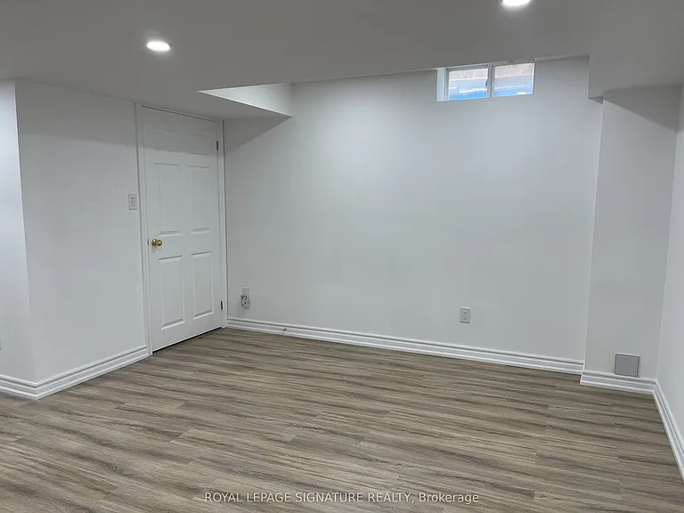 46 Tara Cres — Photo 8