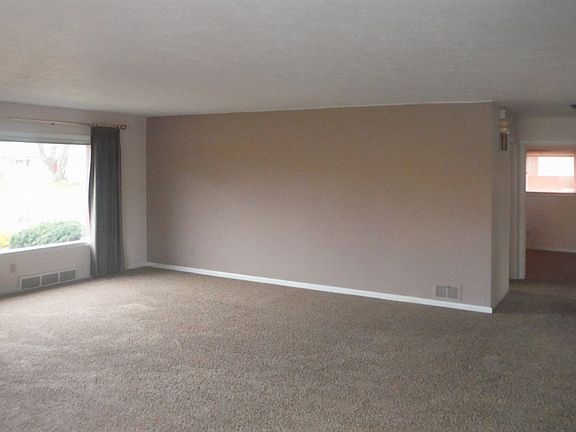 5th image of 1425 W Kiernan Ave