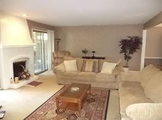 5746 Metcalf Ct, Overland Park, KS 66202