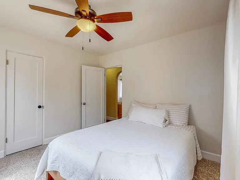 527 Gene Ave NW — Photo 3