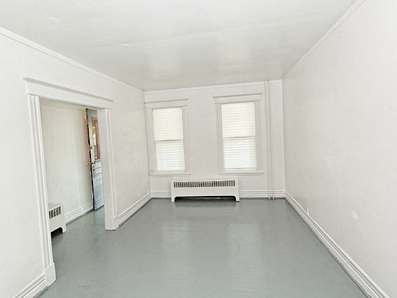 3rd image of 493 Hamilton St #1