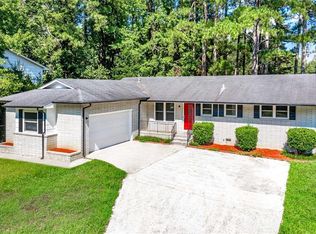 2452 Navajo Trl SW, Atlanta, GA 30331