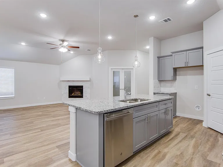 12376 Iveson Dr — Photo 9