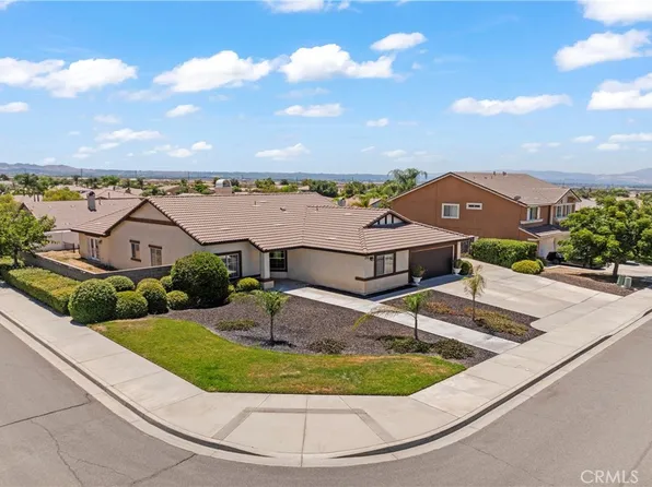 7803 Calle Carrisa St, Highland, CA 92346