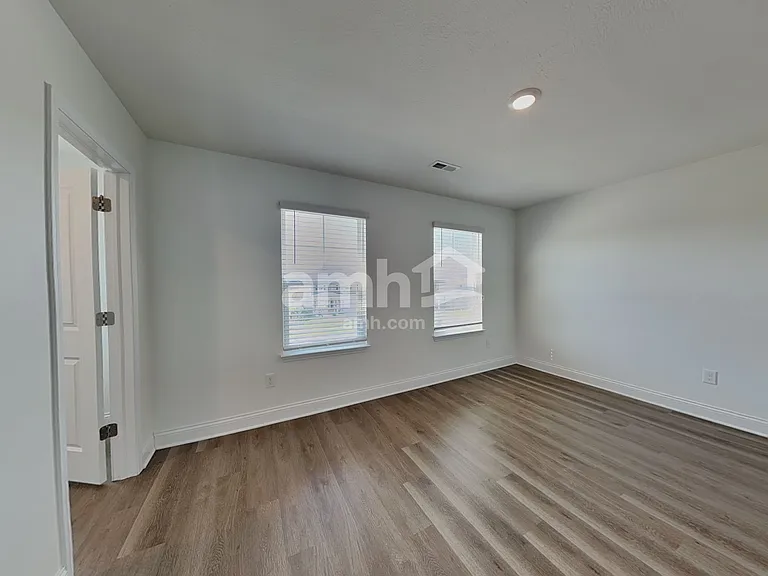 9016 Henley Ave — Photo 14