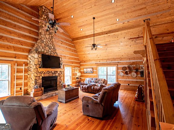 4th image of 155 Cavender Creek Rd