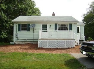 432 River Rd, Uxbridge, MA 01569