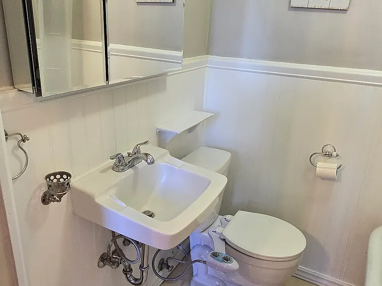 140 W Main St #1 — Photo 17