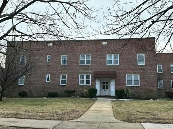 153 Smith St APT F-26, Freeport, NY 11520