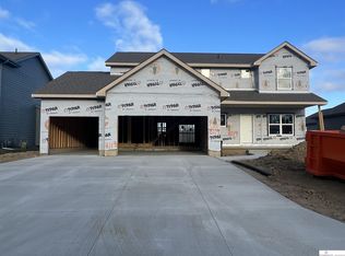 8119 S 196th St, Gretna, NE 68028