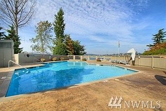 4th image of 2501 Canterbury Ln E #305