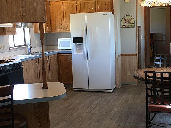 4th image of 27 Thurston Way