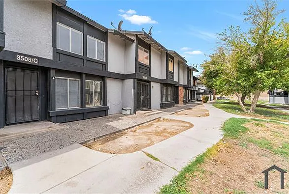 3 bed, 1235 sqft, $1,800 — Photo 2