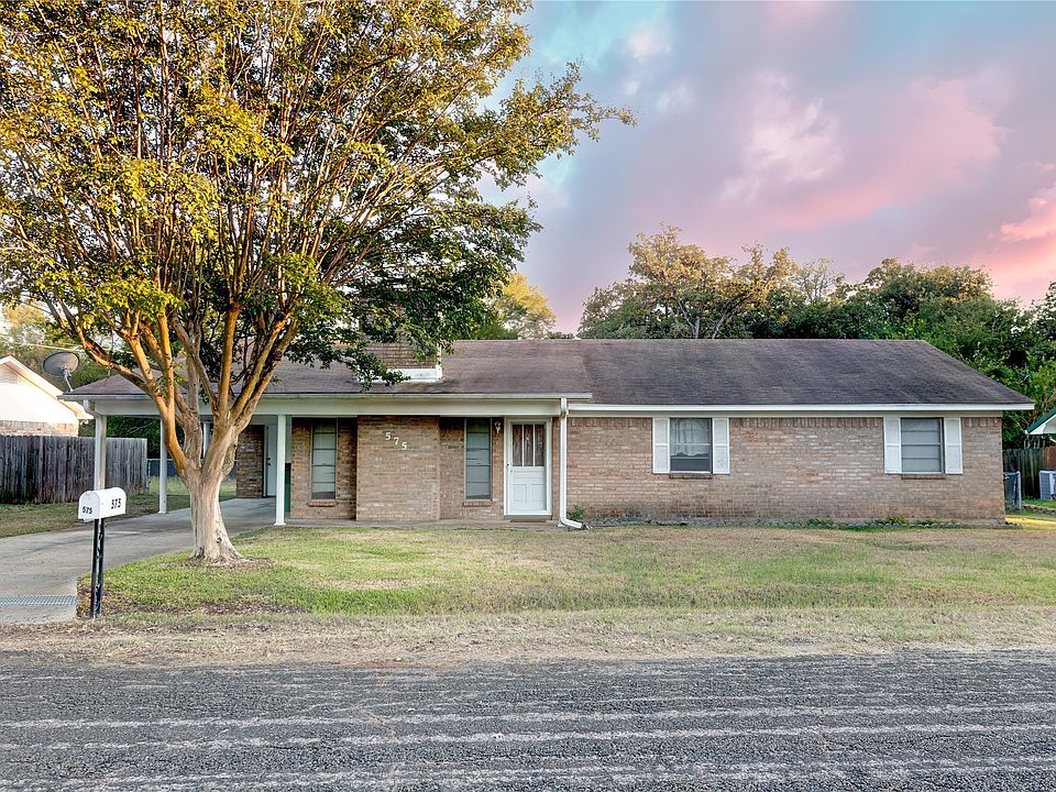 1st image of 575 Ferndale Ln