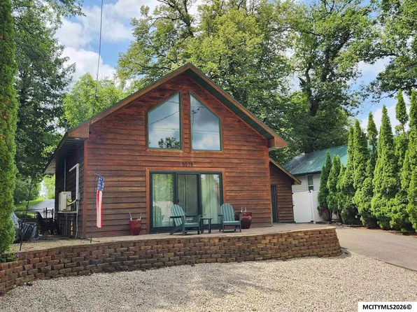 5078 S Shore Dr, Clear Lake, IA 50428