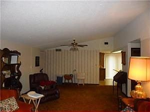 5th image of 143 Hyland Ave