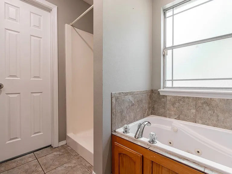 3705 Price Cir — Photo 15