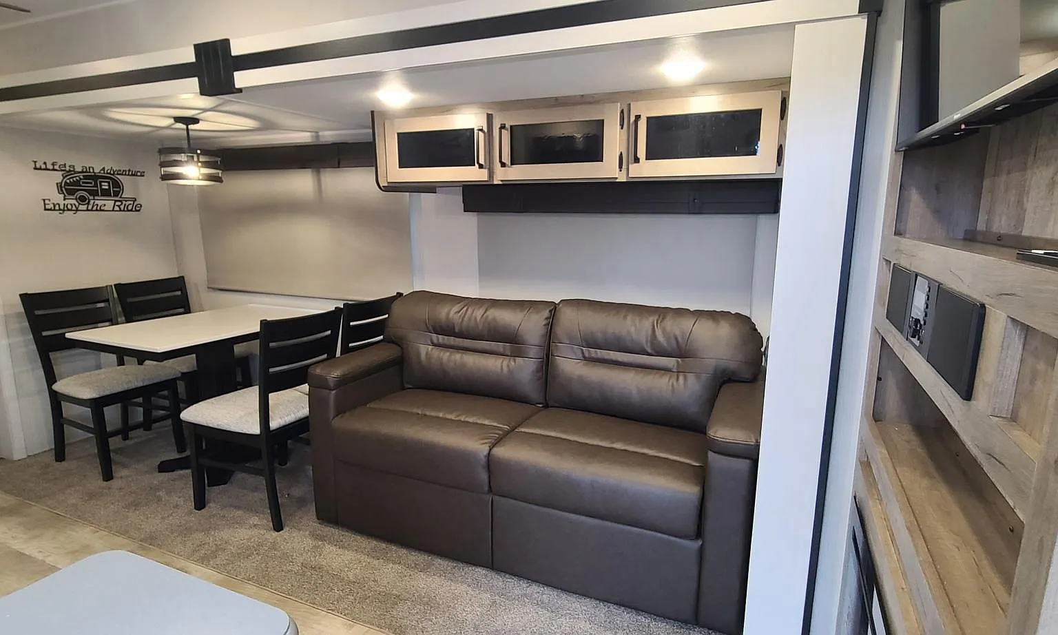 2 bed, 1.5 bath, 500 sqft, $1,800 — Photo 4