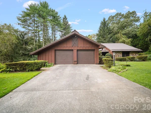 140 Redwood St, Brevard, NC 28712