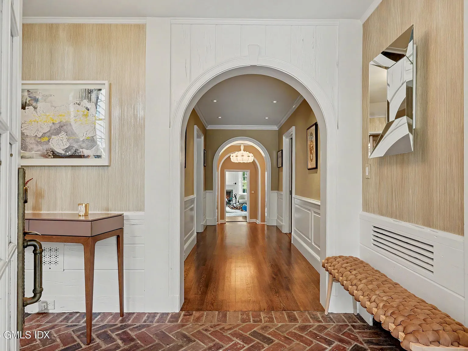 6 bed, 6.0 bath, 6600 sqft, $35,000 — Photo 3