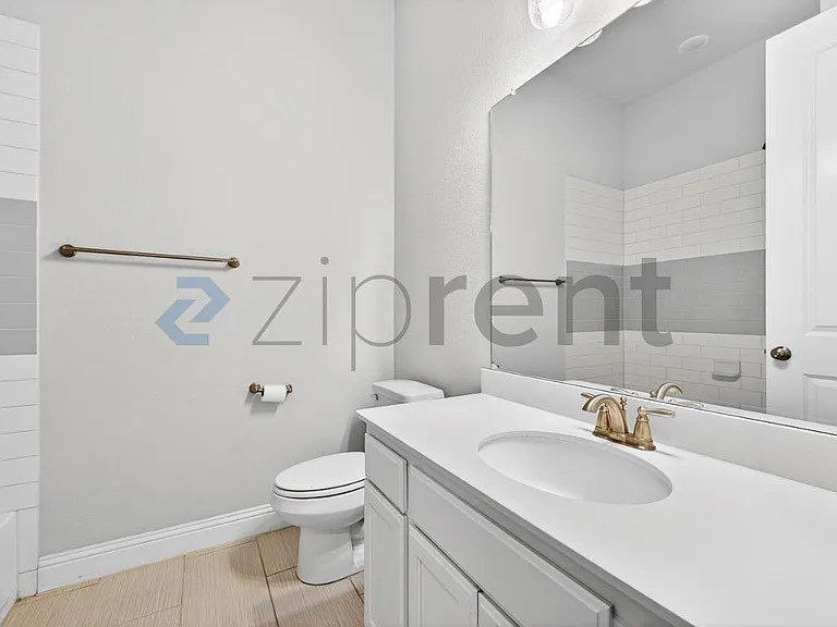 8451 Bronzegate Trl — Photo 26