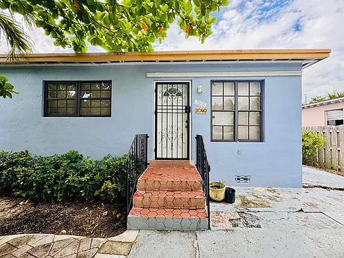 1060 NW 116th St #1 Photo 1