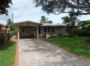 8561 NW 15th Ct, Pembroke Pines, FL 33024