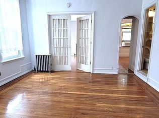 23-45 33rd St #2A, Astoria, NY 11105