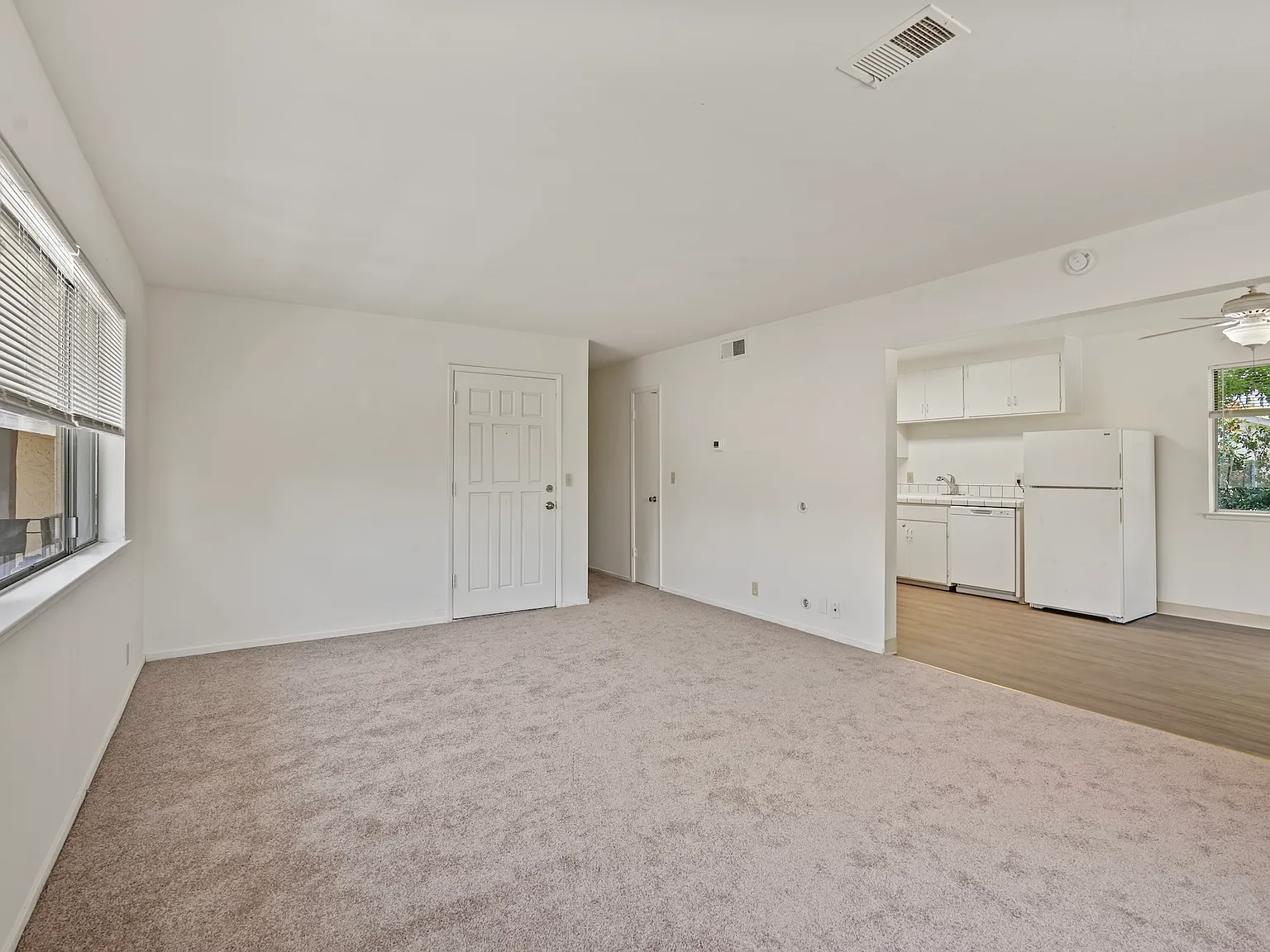 2 bed, 1.0 bath, 875 sqft, $2,595 — Photo 4