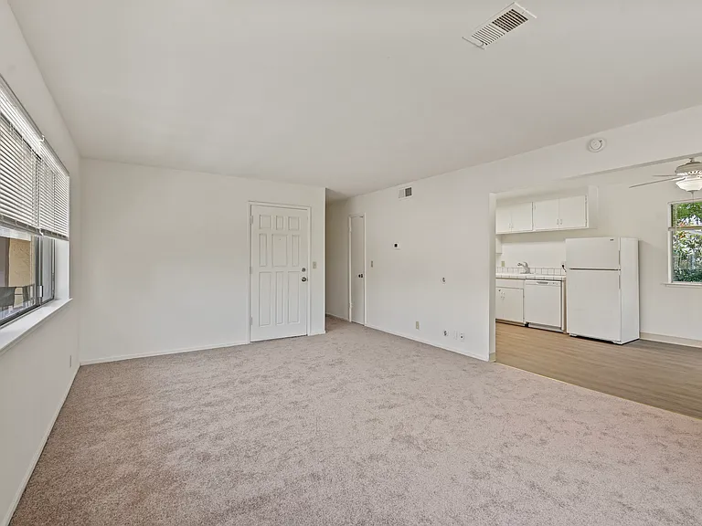 1248 Francisco Ave #B — Photo 4