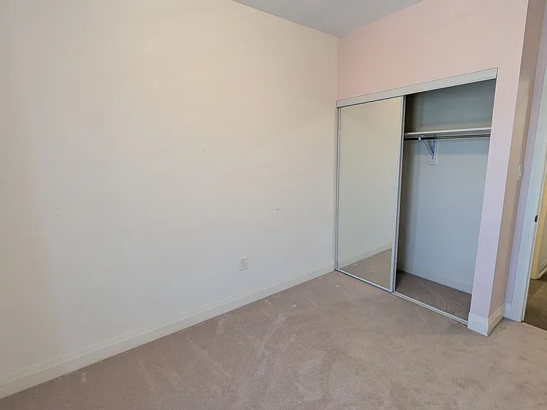 20 Clarington Blvd — Photo 18