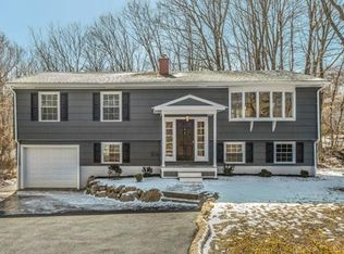 37 Squam Rd, Rockport, MA 01966
