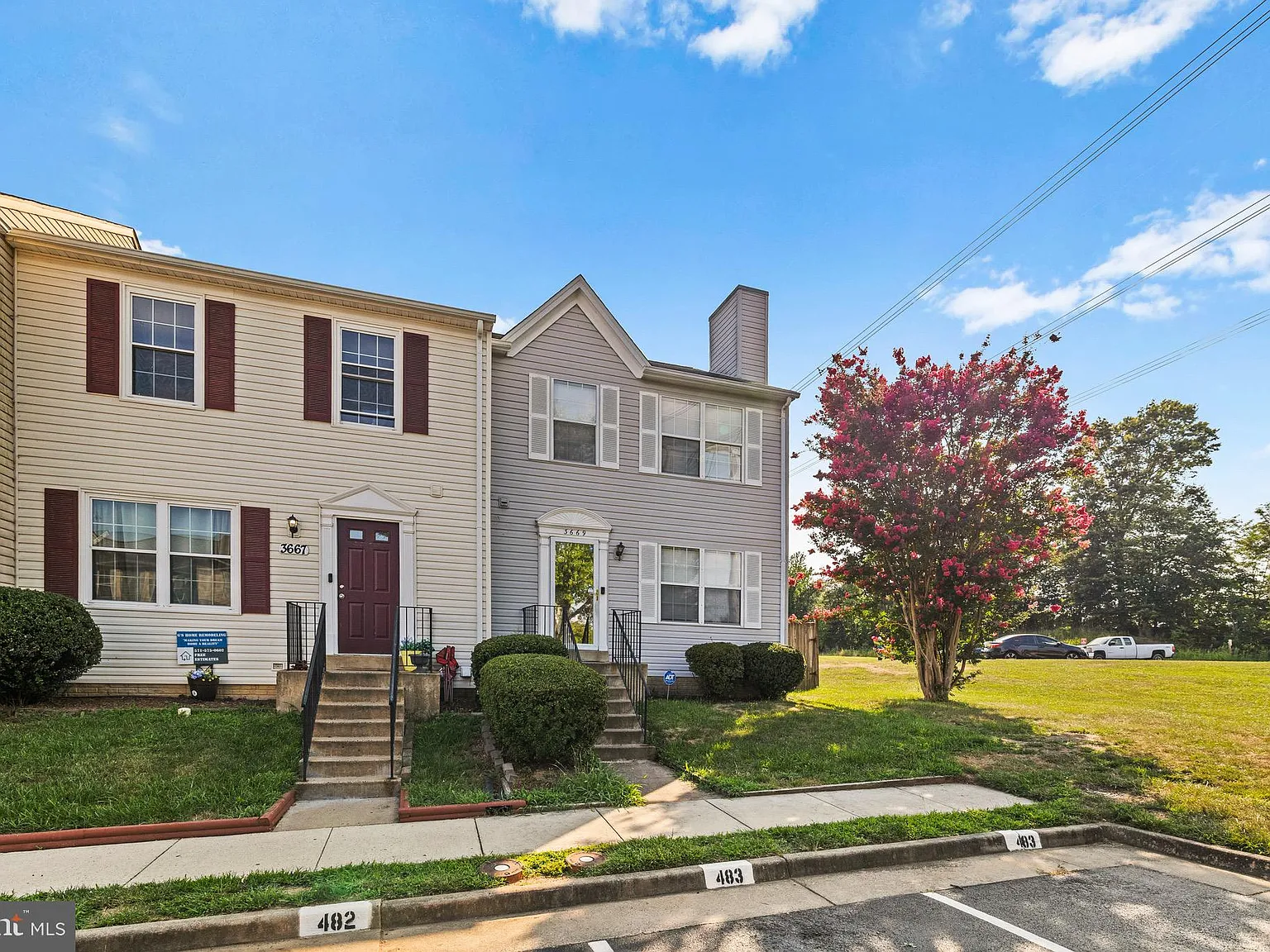 3 bed, 1.5 bath, 1696 sqft, $2,550 — Photo 2