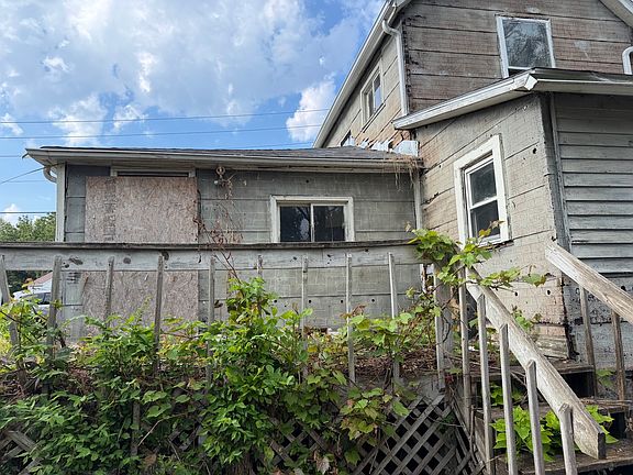 3rd image of 1016 State St