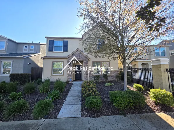 8215 Winterhead Ln, Sacramento, CA 95823