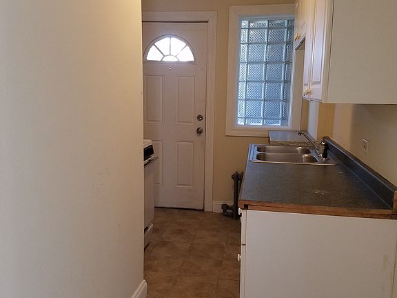 5th image of 572 Forsythe Ave APT 3