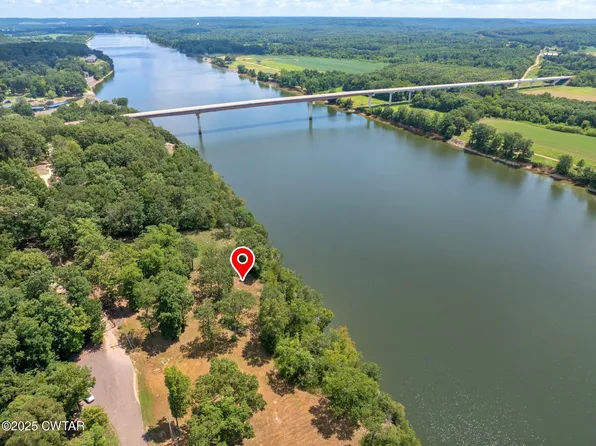 98 Riverbend Cv, Bath Springs, TN 38311