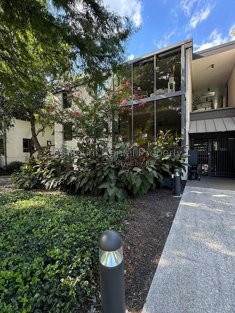 1 bed, 1.0 bath, 676 sqft, $2,000 — Photo 3