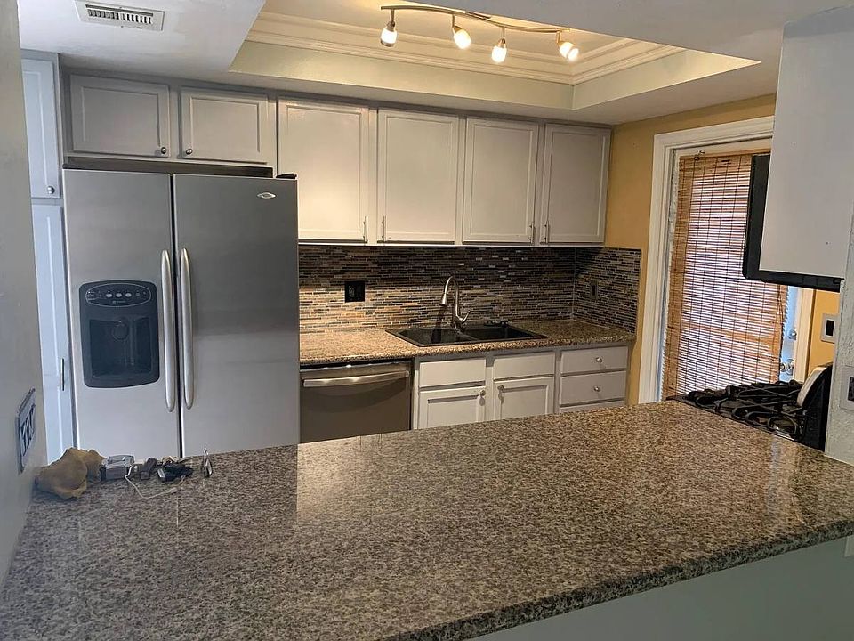 1st image of 400 N Sunrise Way